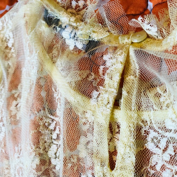 NASTY GAL Yellow Sheer Floral Peplum Top - Picture 6 of 8